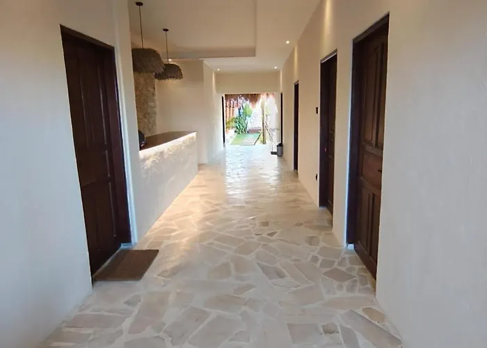 Nomad Tropical Canggu ゲストハウス 4*