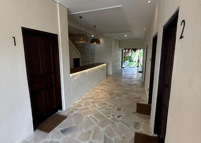 ゲストハウス Nomad Tropical Canggu 4*