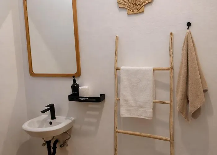 Nomad Tropical Canggu ゲストハウス 4*